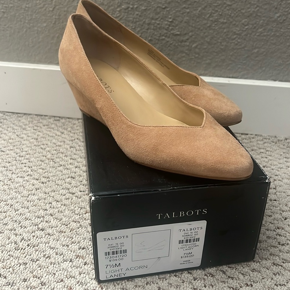 Talbots 7.5 Laney Light Acorn Wedge